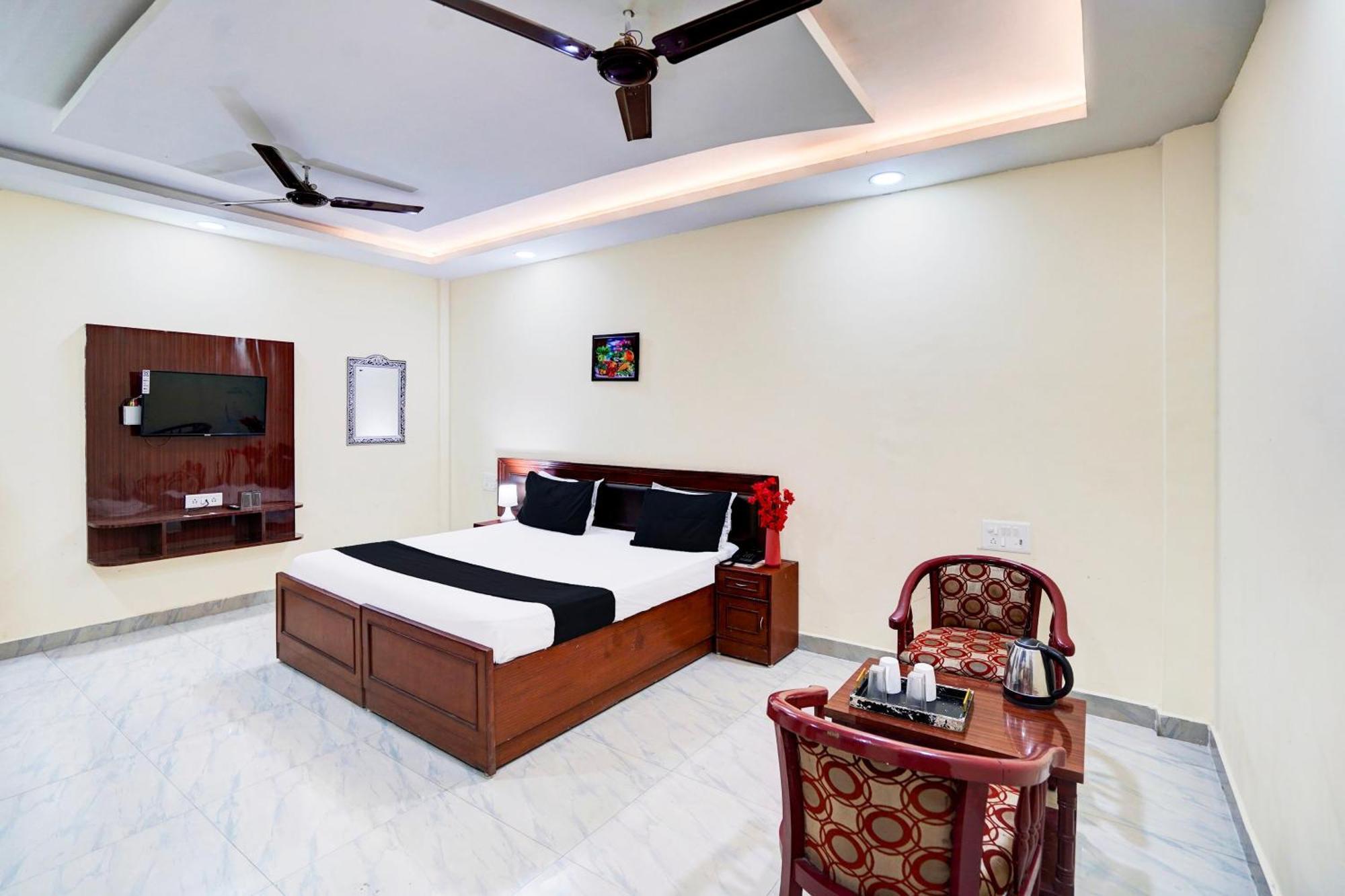 Hotel O Nova Resorts & Luxury Farm Raebareli Екстер'єр фото